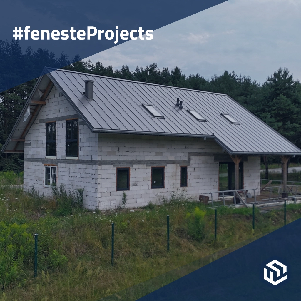 House with forest view from SMART-SLIDE window and functional garage 🎥 projects window-colors gealan anthracite-smooth-2  